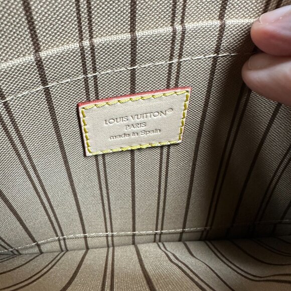 Louis Vuitton Monogram Pouch Wristlet Beige Inside Brand New! - Picture 4 of 8